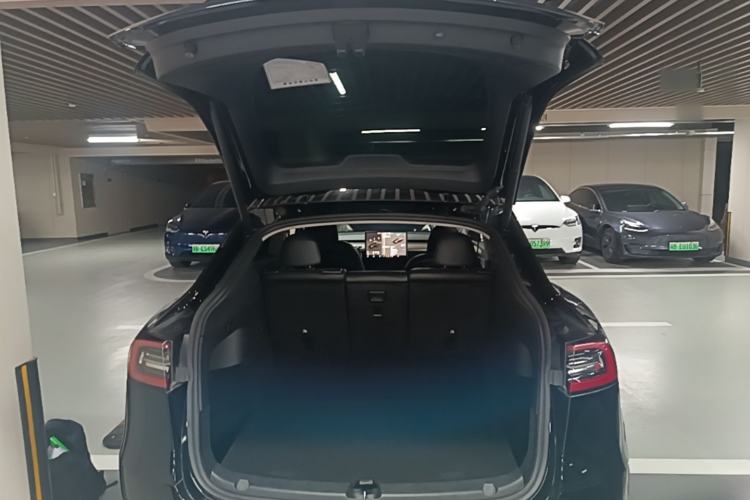Used Tesla Model Y 2022 Rear-Wheel-Drive Version Trunk
