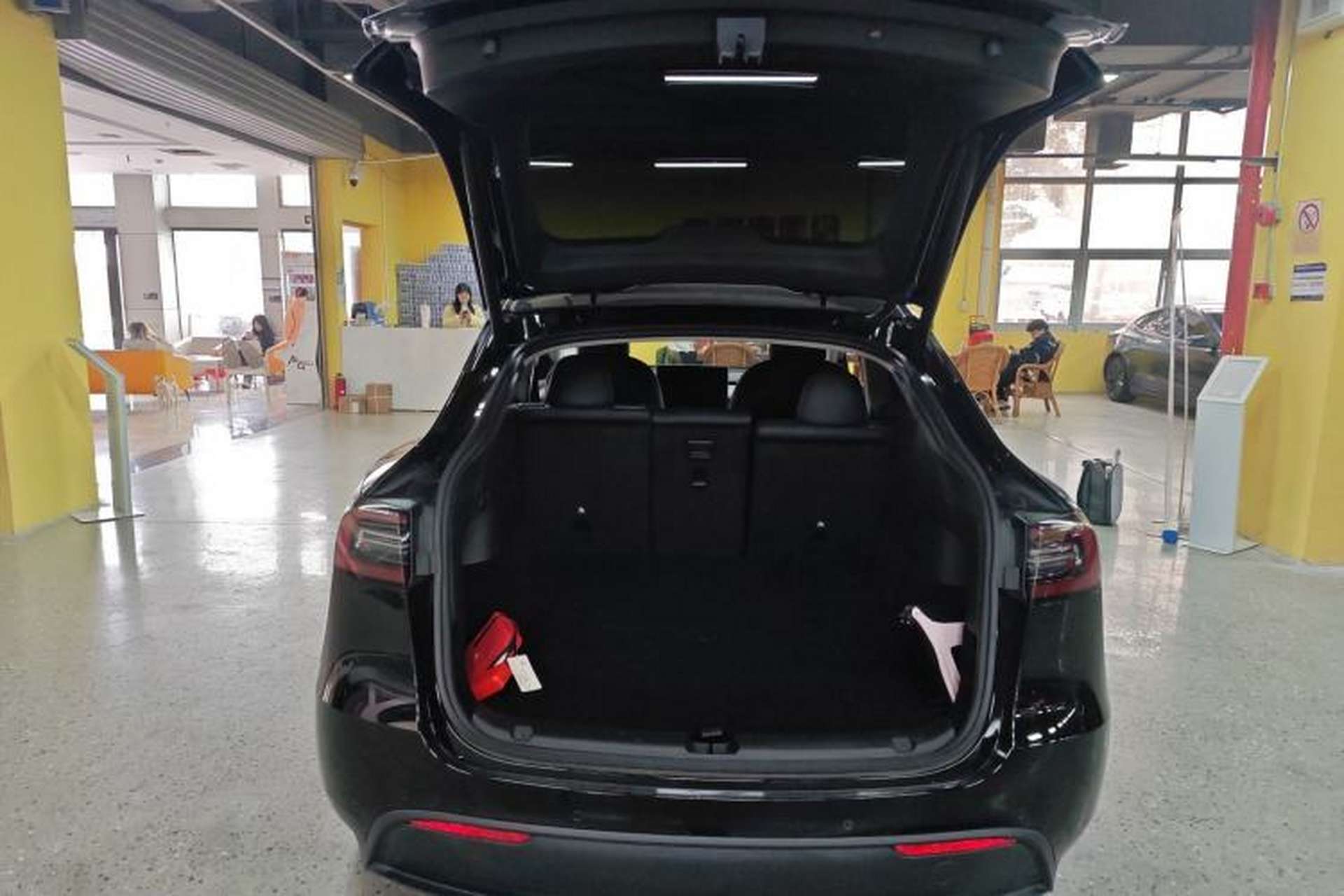 Used Tesla Model Y 2022 Rear-Wheel-Drive Version Trunk