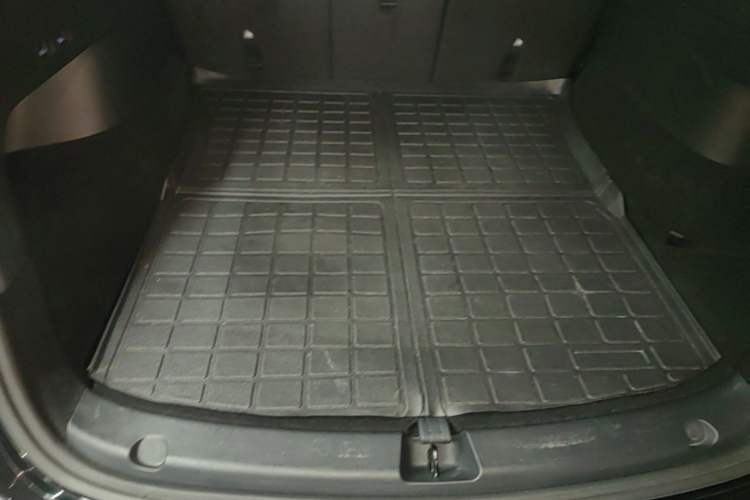 Used Tesla Model Y 2022 Rear-Wheel-Drive Version Trunk