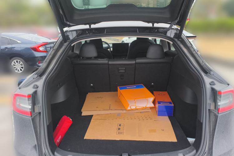 Used Tesla Model Y 2022 Rear-Wheel-Drive Version Trunk