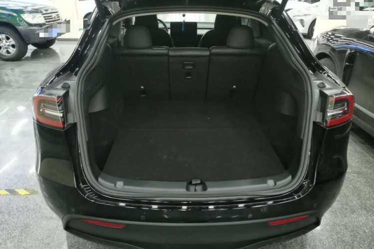 Used Tesla Model Y 2022 Rear-Wheel-Drive Version Trunk
