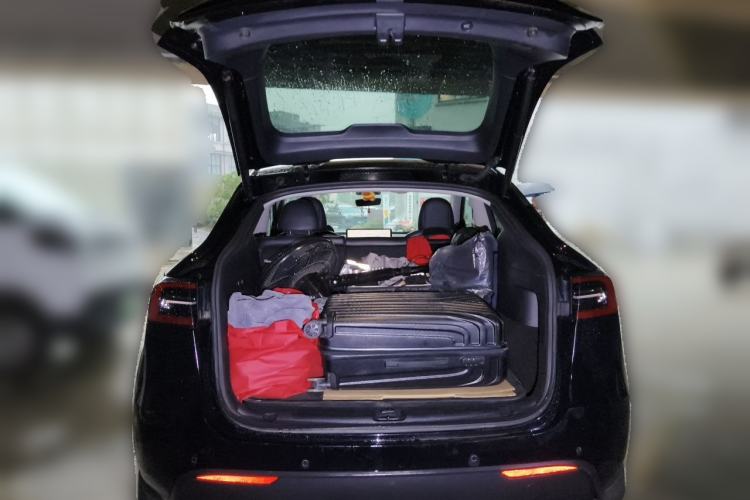 Used Tesla Model Y 2022 Rear-Wheel-Drive Version Trunk