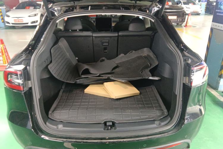 Used Tesla Model Y 2022 Rear-Wheel-Drive Version Trunk