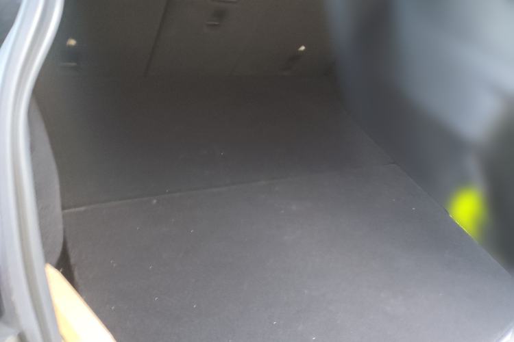Used Tesla Model Y 2022 Rear-Wheel-Drive Version Trunk