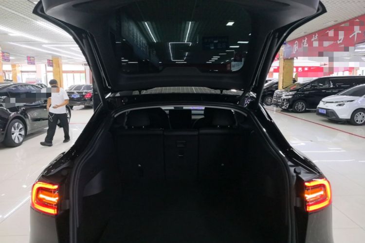 Used Tesla Model Y 2022 Rear-Wheel-Drive Version Trunk