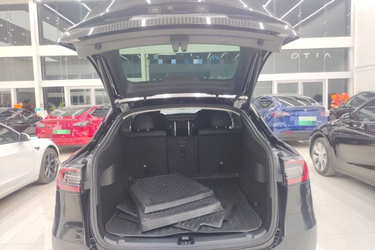 Used Tesla Model Y 2022 Rear-Wheel-Drive Version Trunk