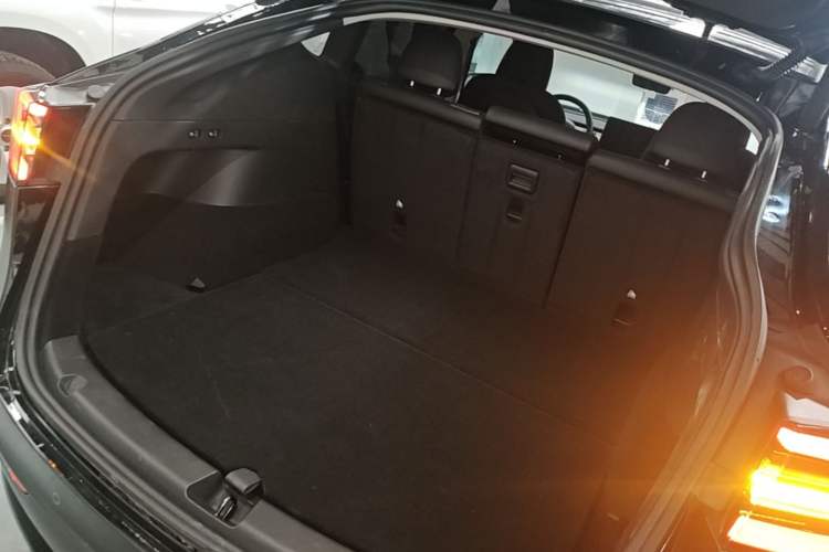 Used Tesla Model Y 2022 Revised Version Rear-Wheel Drive Trunk