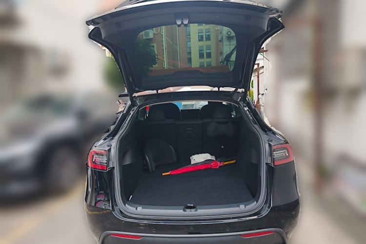 Used Tesla Model Y 2022 Rear-Wheel-Drive Version Trunk