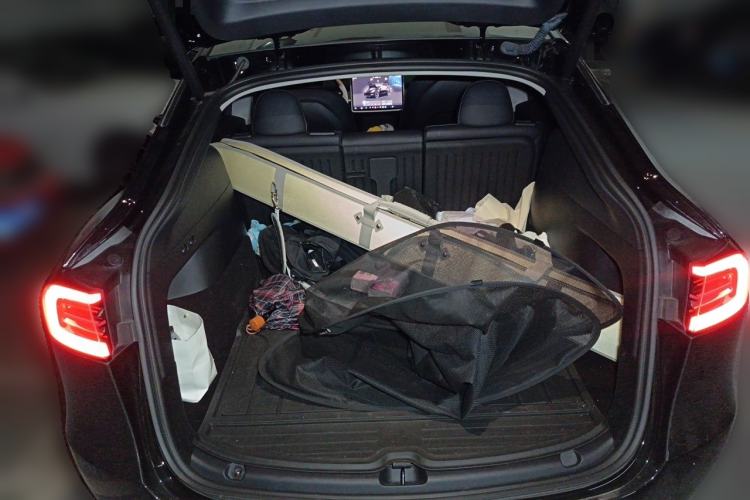 Used Tesla Model Y 2022 Rear-Wheel-Drive Version Trunk