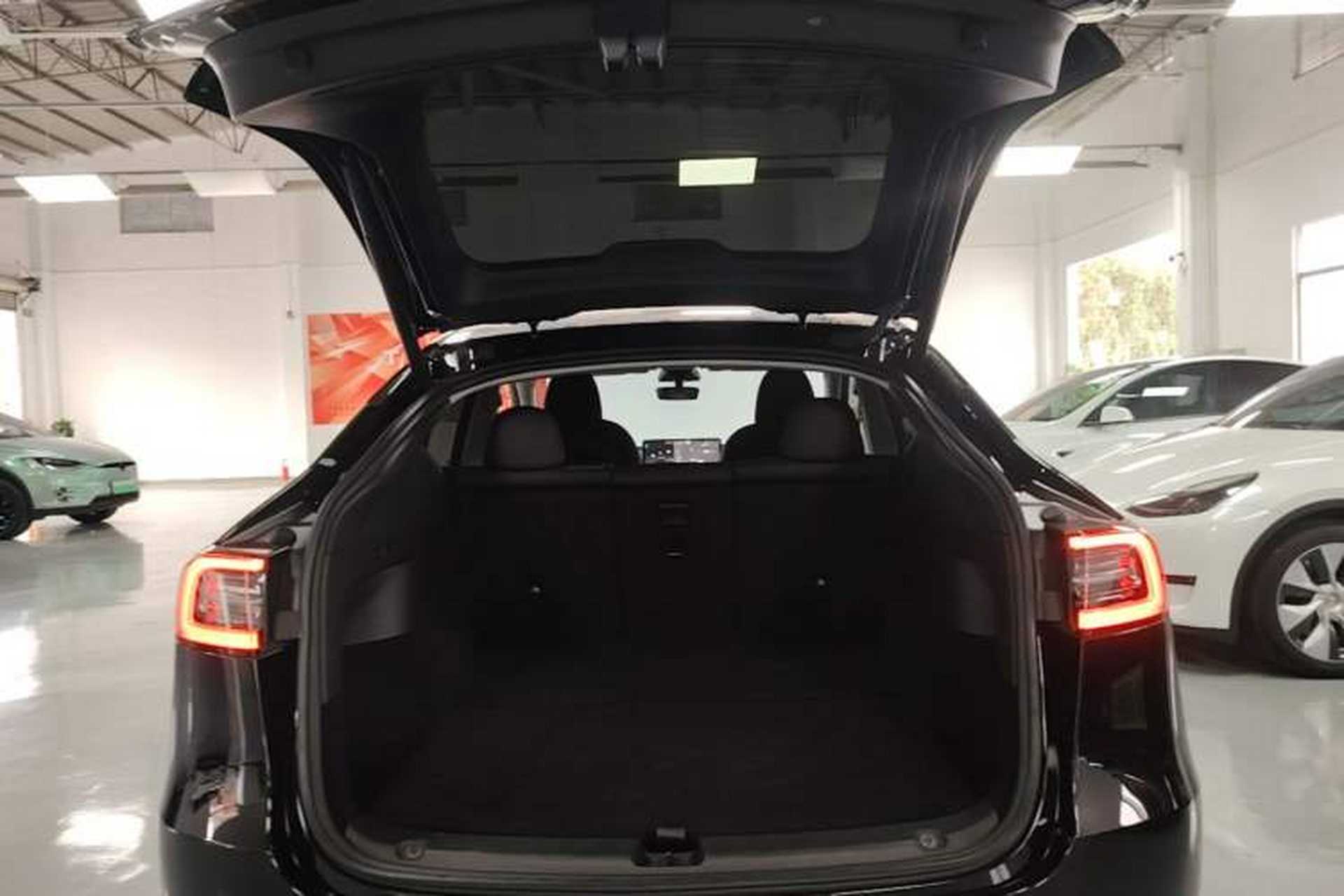 Used Tesla Model Y 2022 Performance High-Performance All-Wheel-Drive Version Trunk