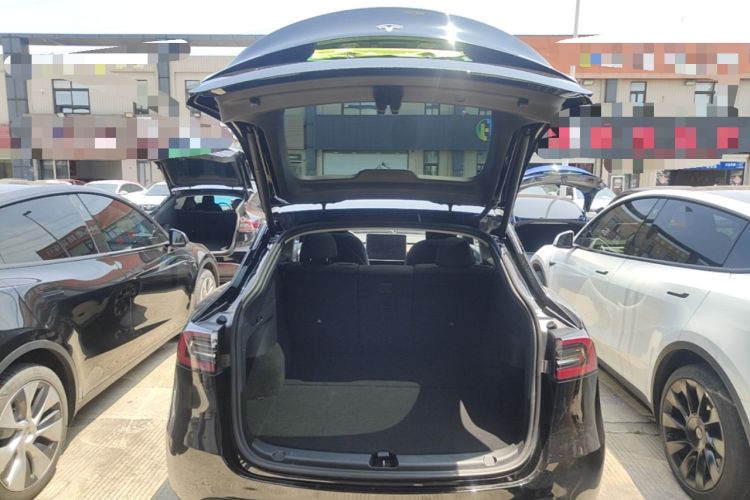 Used Tesla Model Y 2022 Rear-Wheel-Drive Version Trunk