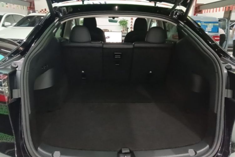 Used Tesla Model Y 2022 Rear-Wheel-Drive Version Trunk