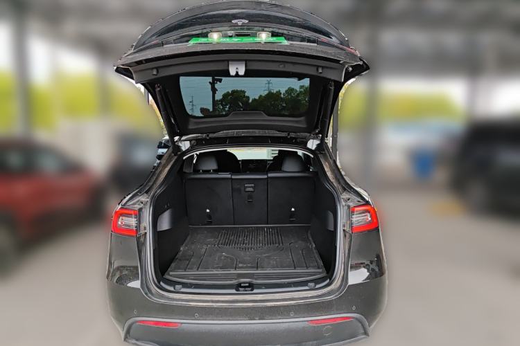 Used Tesla Model Y 2022 Rear-Wheel-Drive Version Trunk