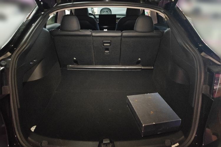 Used Tesla Model Y 2022 Rear-Wheel-Drive Version Trunk