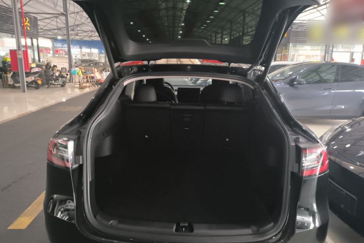 Used Tesla Model Y 2022 Rear-Wheel-Drive Version Trunk