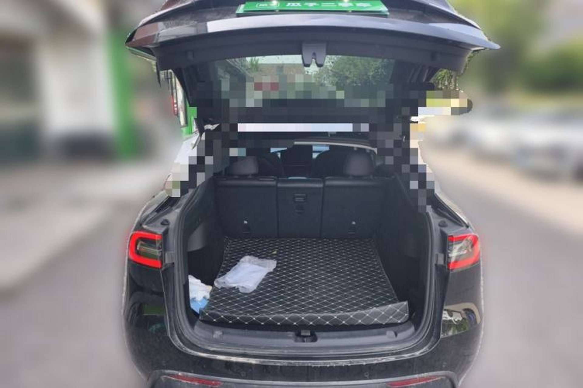 Used Tesla Model Y 2022 Rear-Wheel-Drive Version Trunk