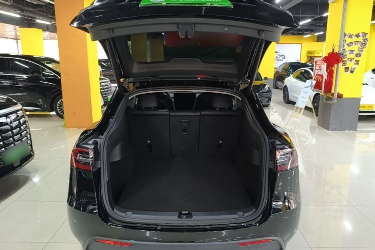 Used Tesla Model Y 2022 Rear-Wheel-Drive Version Trunk