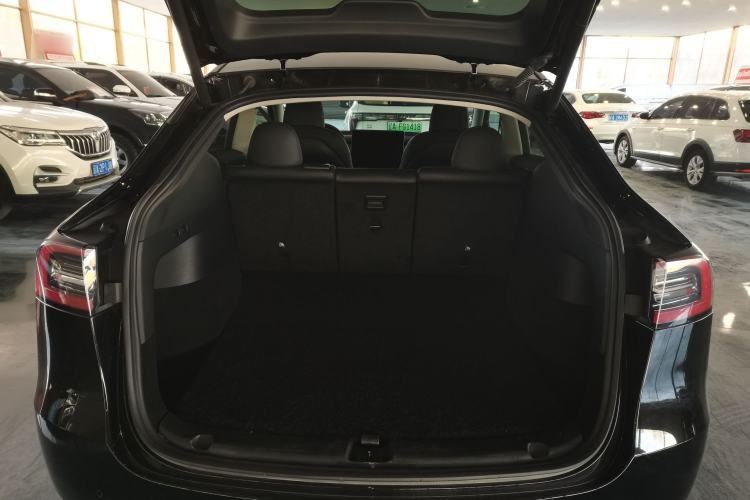 Used Tesla Model Y 2022 Rear-Wheel-Drive Version Trunk