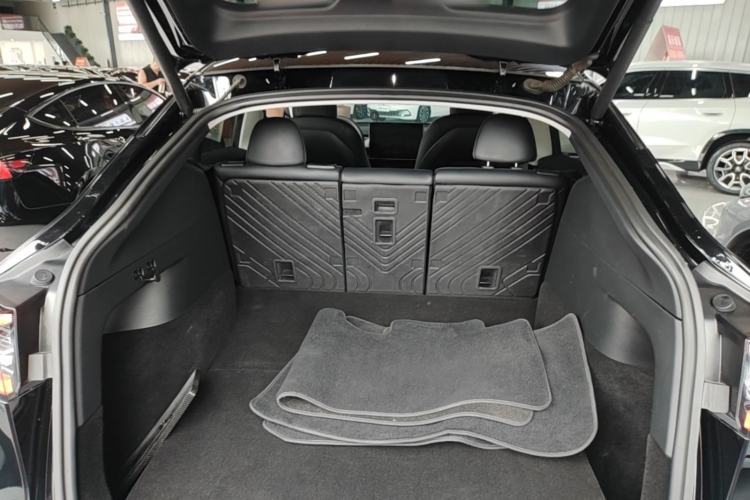 Used Tesla Model Y 2022 Rear-Wheel-Drive Version Trunk