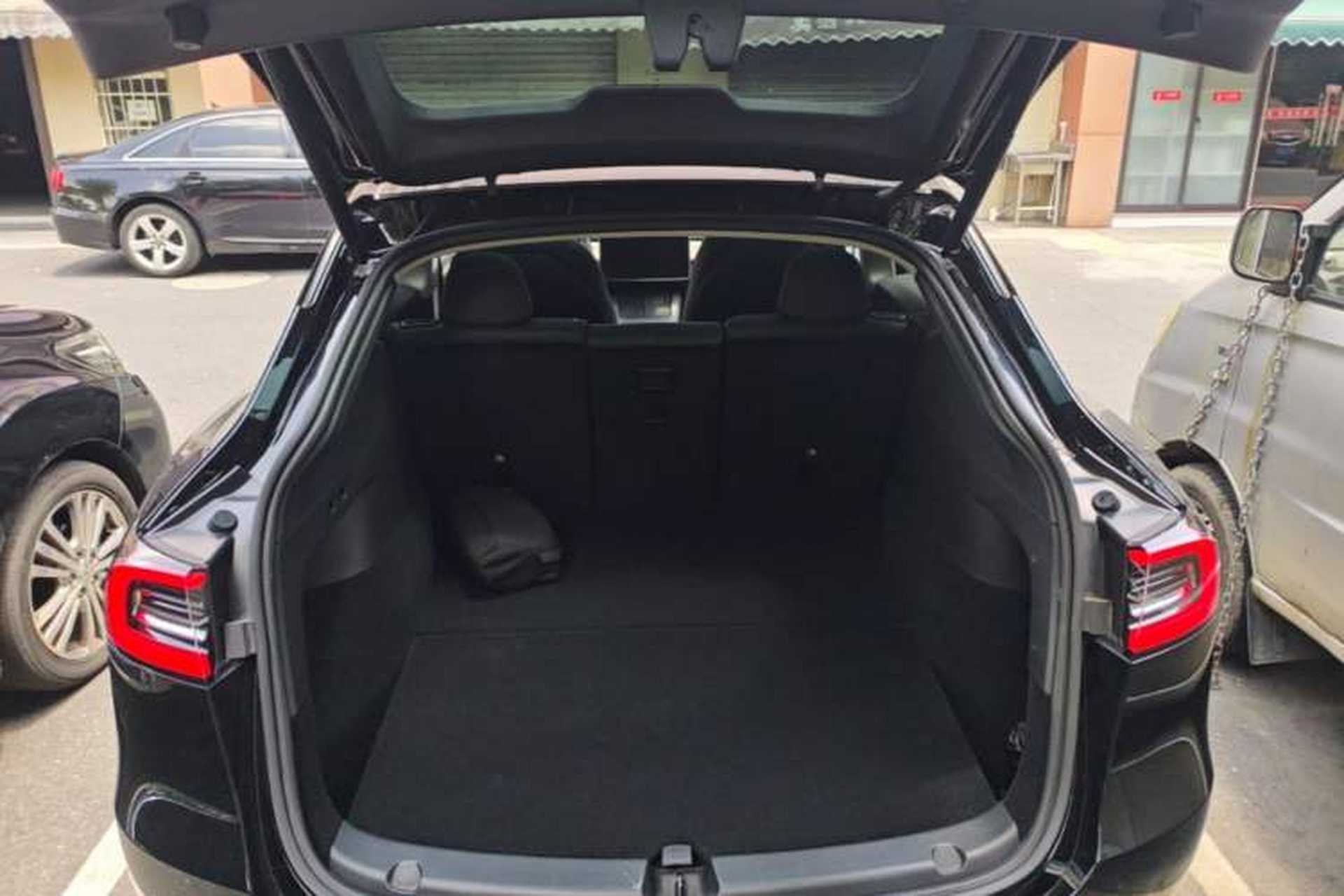 Used Tesla Model Y 2022 Long-Range All-Wheel-Drive Version Trunk