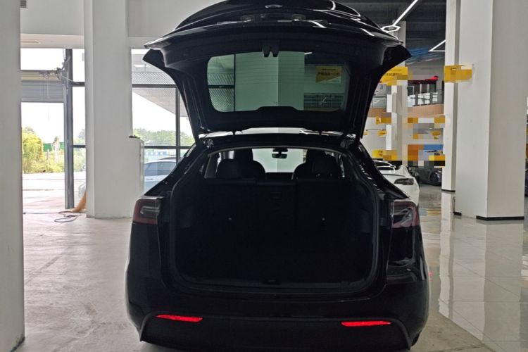 Used Tesla Model Y 2022 Rear-Wheel-Drive Version Trunk