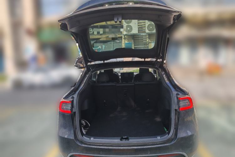 Used Tesla Model Y 2022 Rear-Wheel-Drive Version Trunk