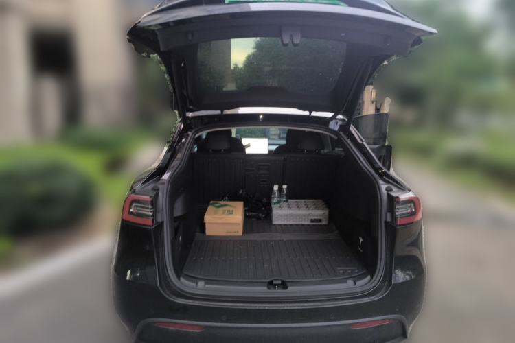 Used Tesla Model Y 2022 Rear-Wheel-Drive Version Trunk