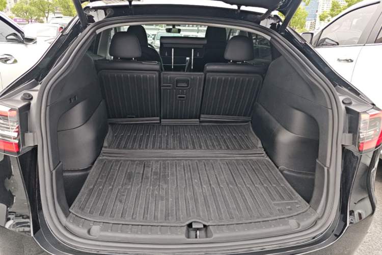 Used Tesla Model Y 2022 Performance High-Performance All-Wheel-Drive Version Trunk