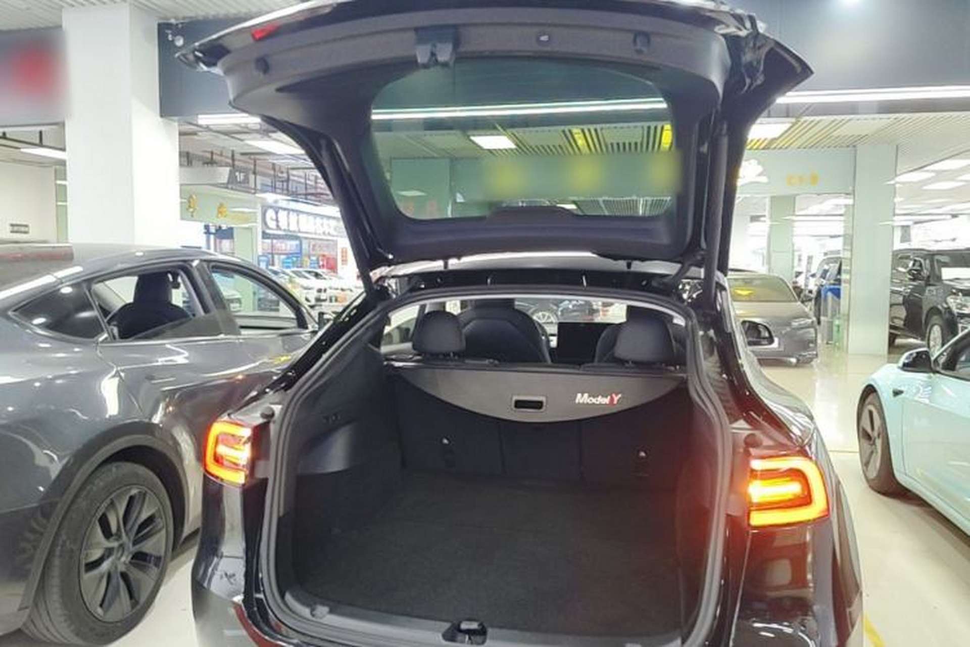 Used Tesla Model Y 2022 Rear-Wheel-Drive Version Trunk