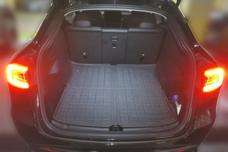 Used Tesla Model Y 2022 Rear-Wheel-Drive Version Trunk