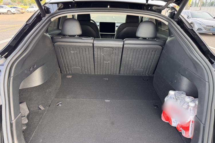 Used Tesla Model Y 2022 Rear-Wheel-Drive Version Trunk