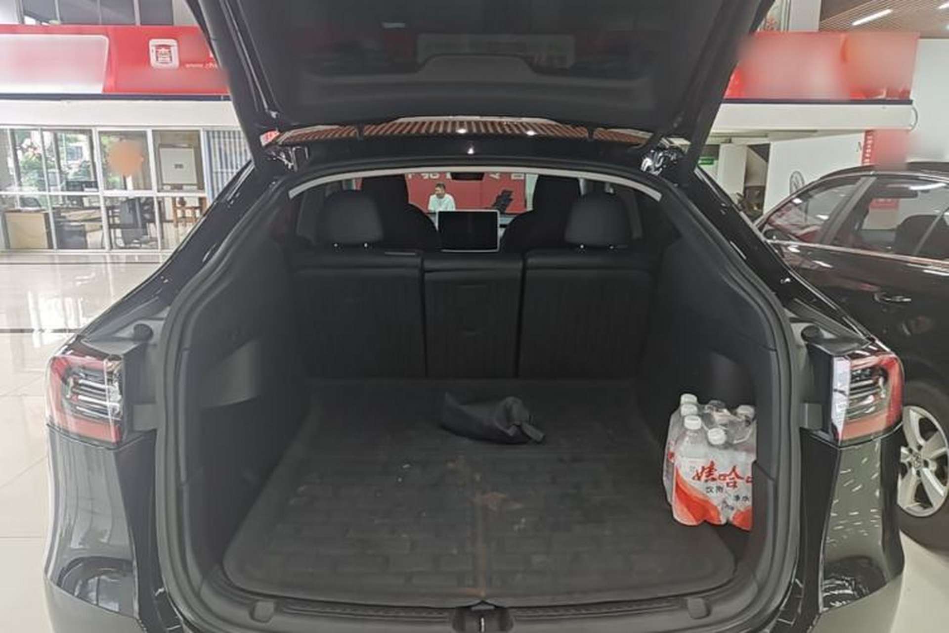 Used Tesla Model Y 2022 Rear-Wheel-Drive Version Trunk