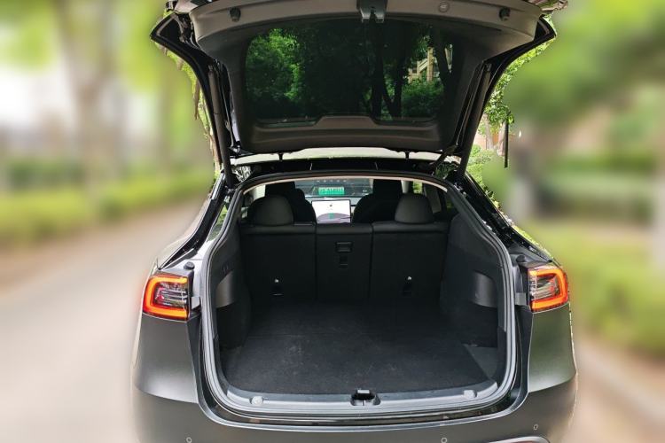 Used Tesla Model Y 2022 Performance High-Performance All-Wheel-Drive Version Trunk