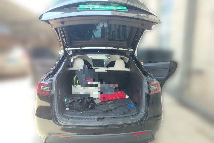 Used Tesla Model Y 2022 Rear-Wheel-Drive Version Trunk