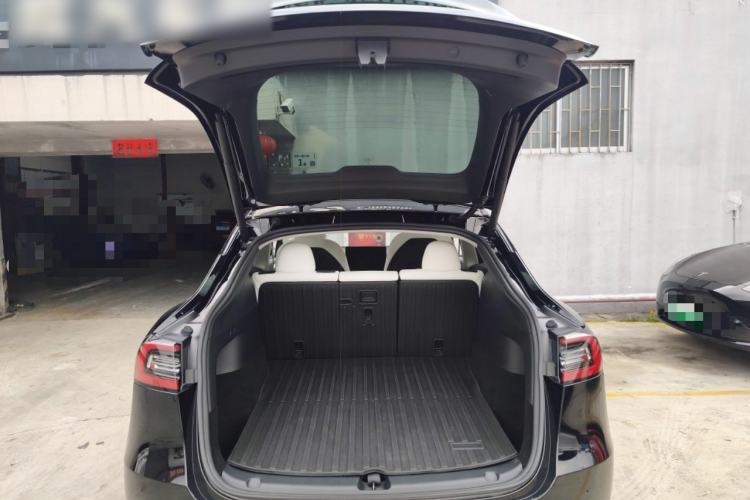 Used Tesla Model Y 2022 Rear-Wheel-Drive Version Trunk
