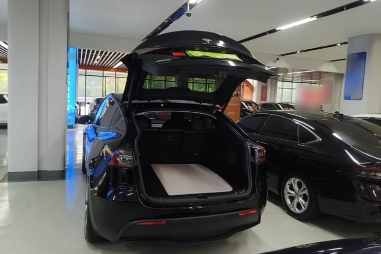 Used Tesla Model Y 2022 Rear-Wheel-Drive Version Trunk
