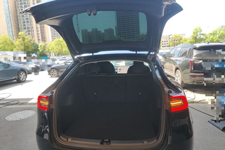 Used Tesla Model Y 2022 Rear-Wheel-Drive Version Trunk