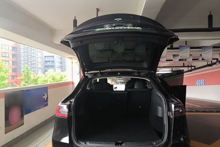 Used Tesla Model Y 2022 Rear-Wheel-Drive Version Trunk