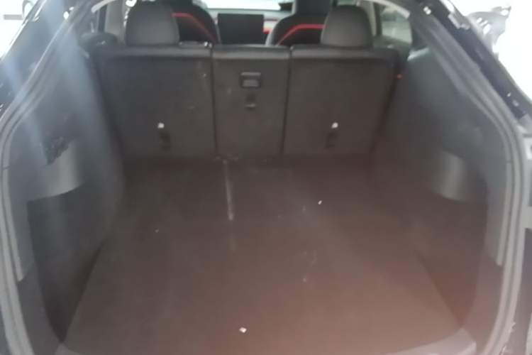 Used Tesla Model Y 2022 Revised Version Rear-Wheel Drive Trunk