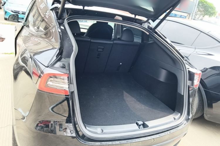 Used Tesla Model Y 2022 Rear-Wheel-Drive Version Trunk