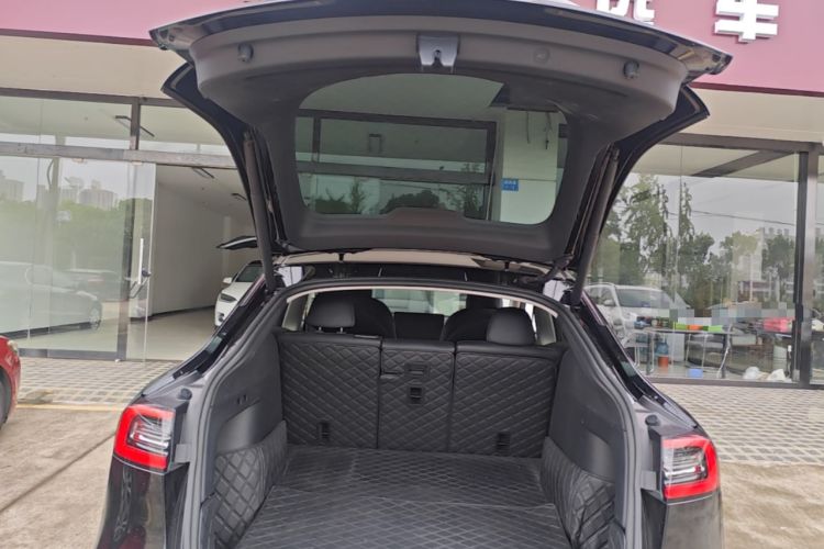 Used Tesla Model Y 2022 Rear-Wheel-Drive Version Trunk