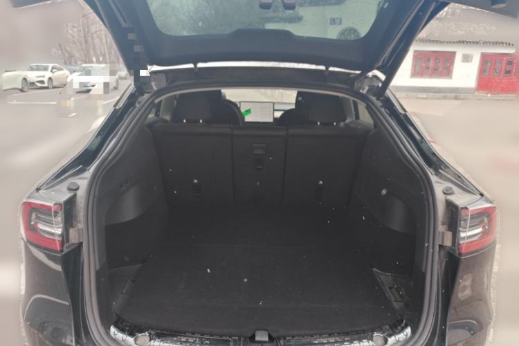Used Tesla Model Y 2022 Rear-Wheel-Drive Version Trunk