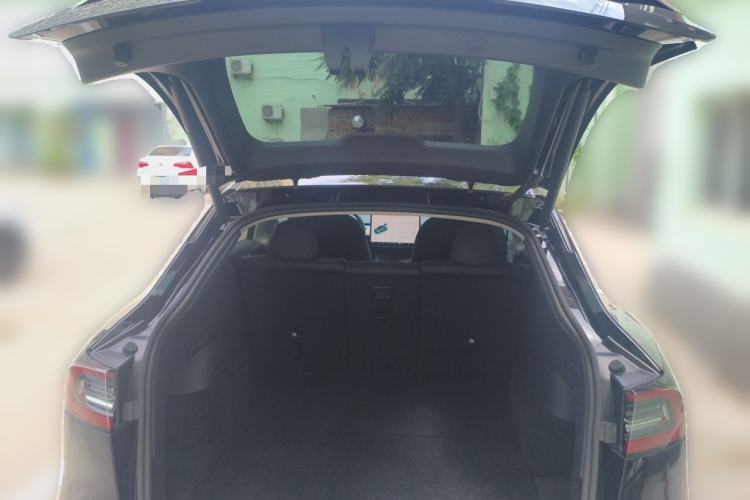 Used Tesla Model Y 2022 Rear-Wheel-Drive Version Trunk