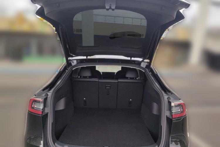 Used Tesla Model Y 2022 Rear-Wheel-Drive Version Trunk
