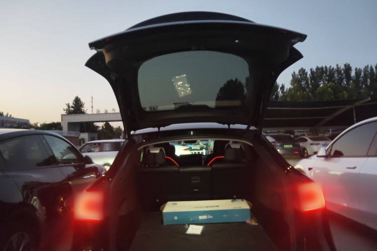 Used Tesla Model Y 2022 Long-Range All-Wheel-Drive Version Trunk