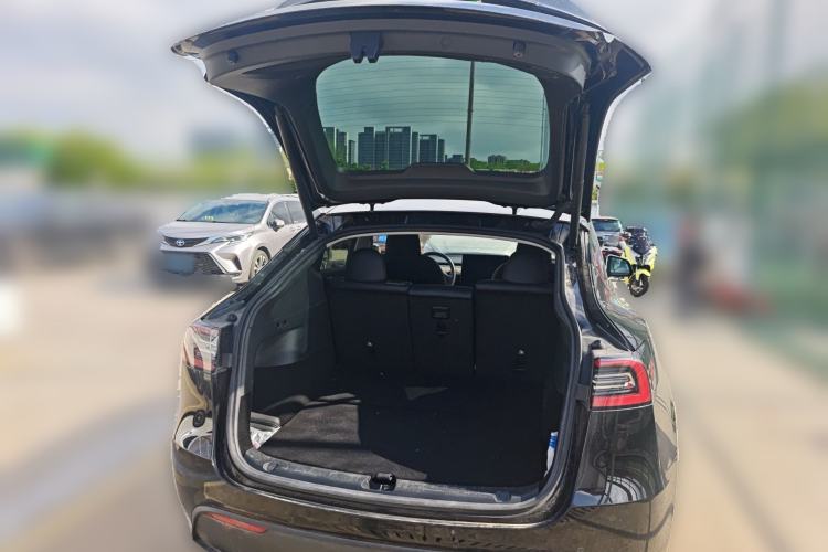 Used Tesla Model Y 2022 Rear-Wheel-Drive Version Trunk