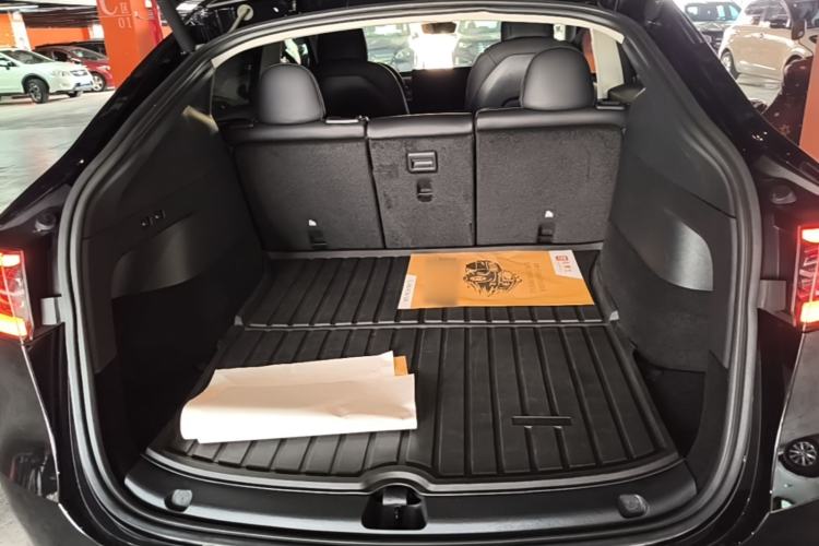 Used Tesla Model Y 2022 Rear-Wheel-Drive Version Trunk