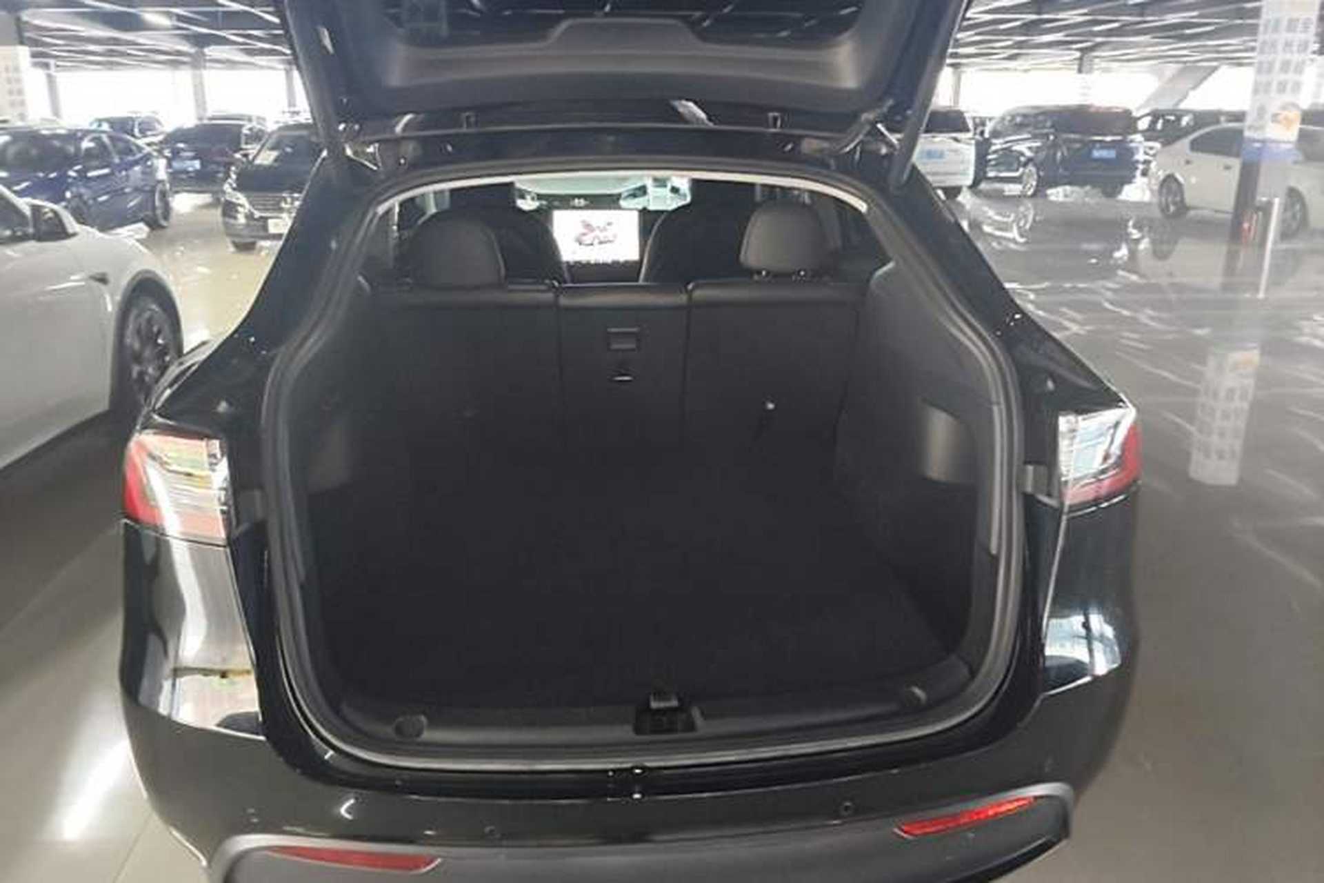 Used Tesla Model Y 2022 Rear-Wheel-Drive Version Trunk