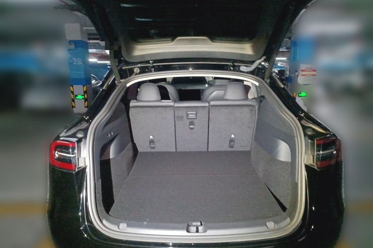 Used Tesla Model Y 2022 Rear-Wheel-Drive Version Trunk