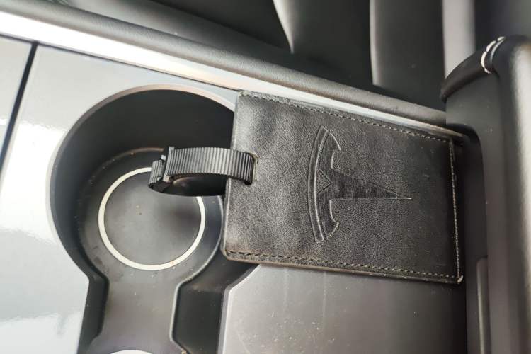 Used Tesla Model Y 2022 Revised Version Rear-Wheel Drive Vehicle Key